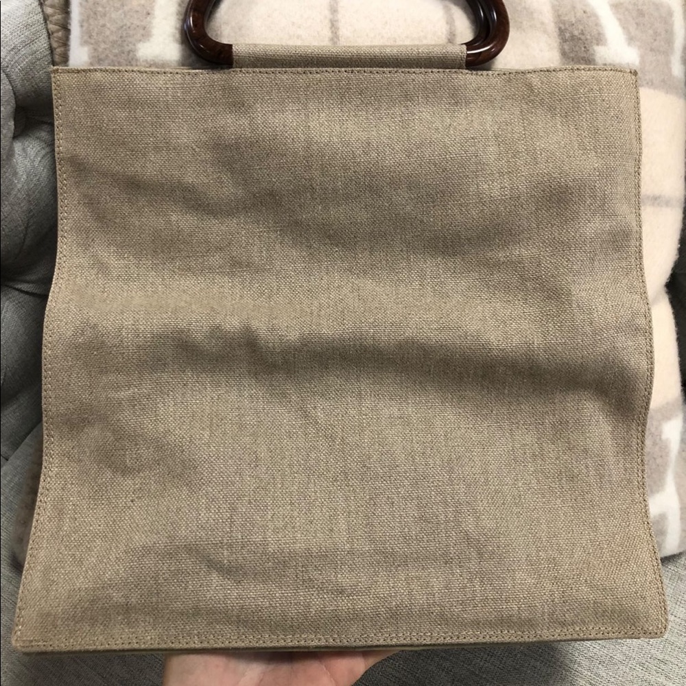 Authentic Chanel 2000-02 Vintage Woven Linen CC Tote Wood Handles - Picture 3 of 16